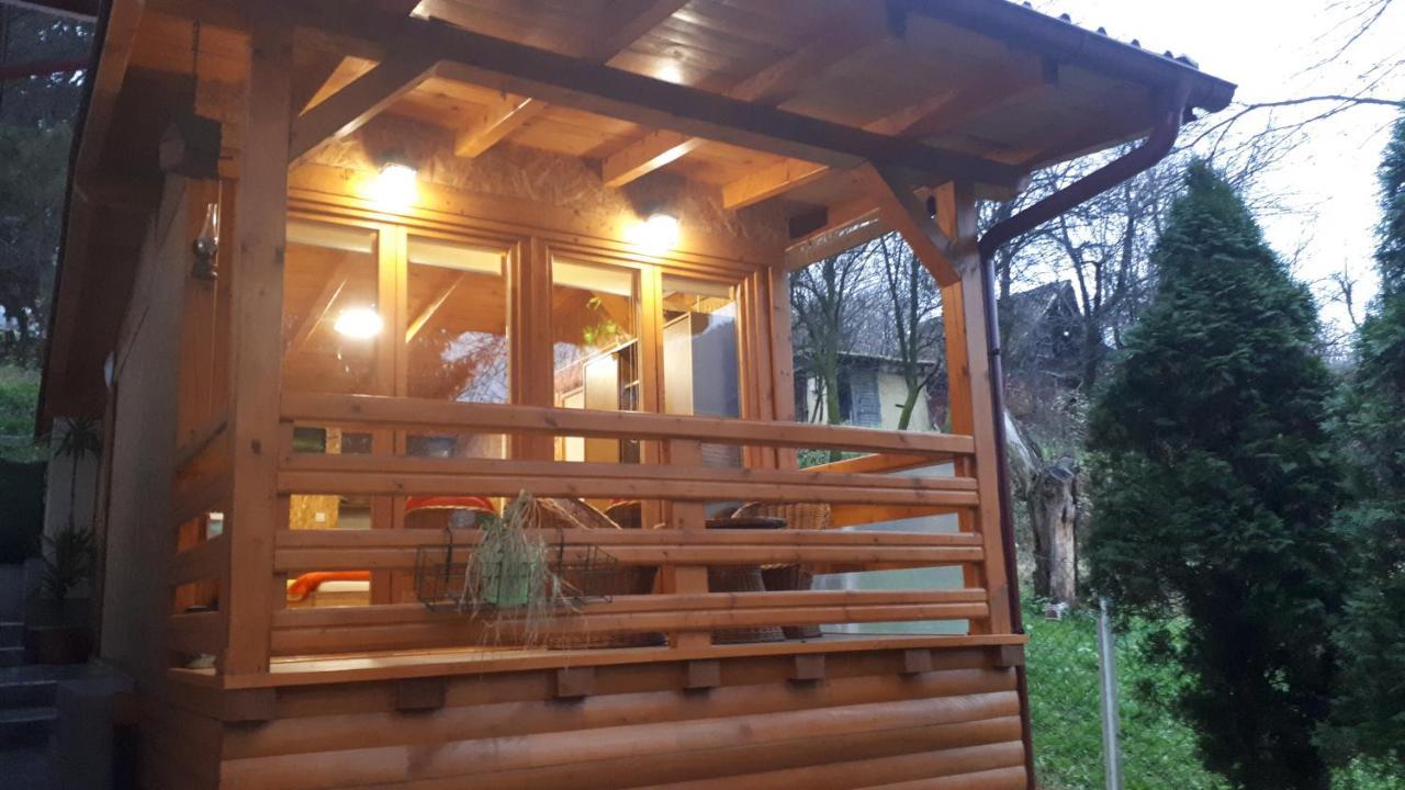 Obiteljski Apartman Borovi ヴィソコ エクステリア 写真