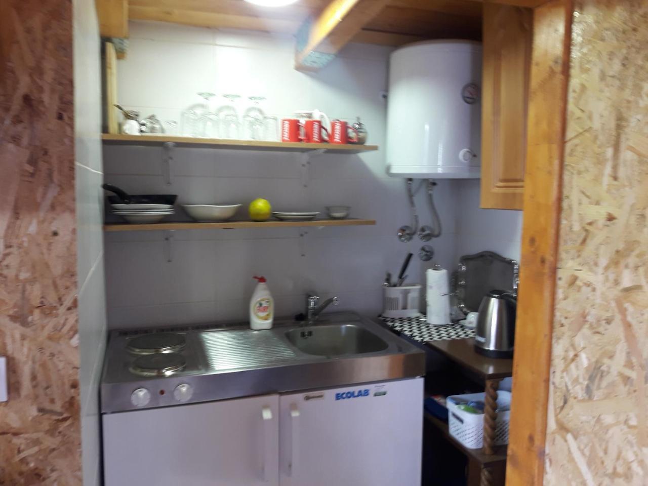 Obiteljski Apartman Borovi ヴィソコ エクステリア 写真