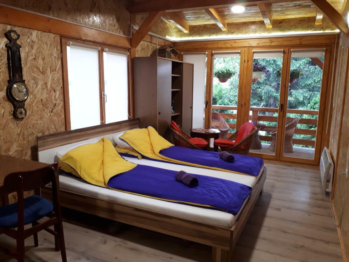 Obiteljski Apartman Borovi ヴィソコ エクステリア 写真